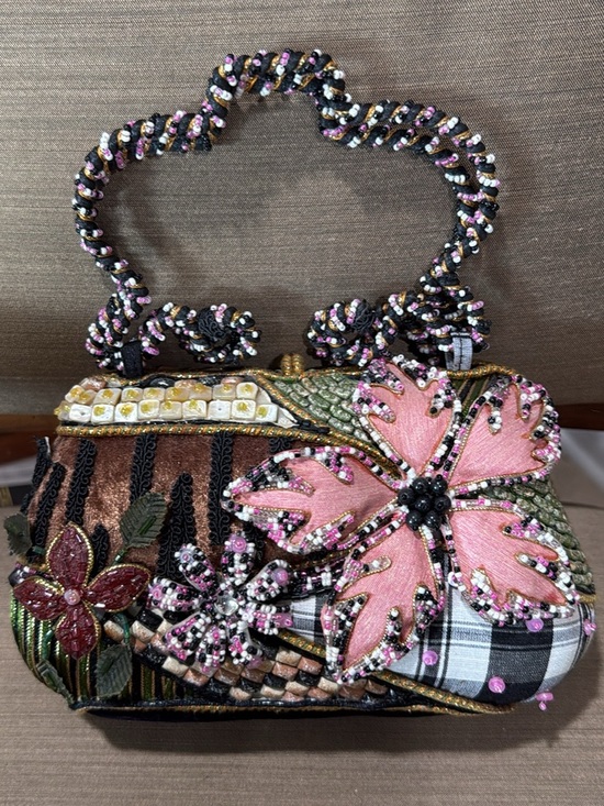 Mary Frances Handbags - Mary Frances Multicolor Beaded Floral Evening Clutch - Pink Accents